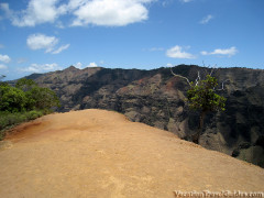 Kauai Hawaii - Waimea Canyon - Waipoo Falls Trail